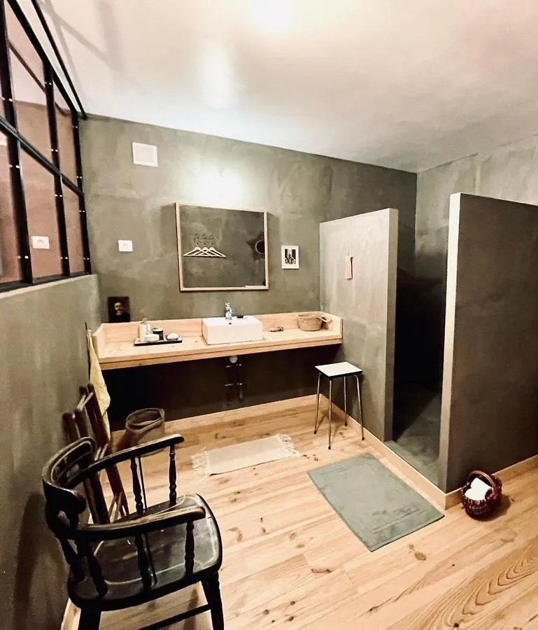 La Madeleine Bed & Breakfast Amplepuis France