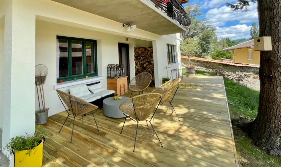La Madeleine Bed & Breakfast Amplepuis 0*,