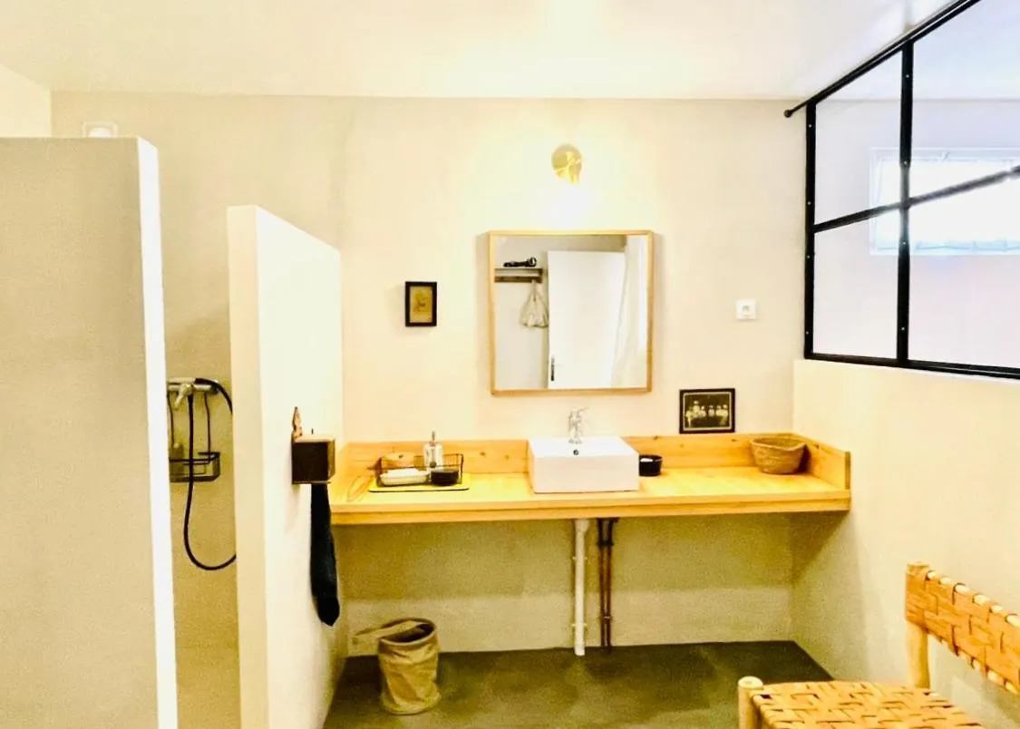 La Madeleine Bed & Breakfast Amplepuis 0*,  France